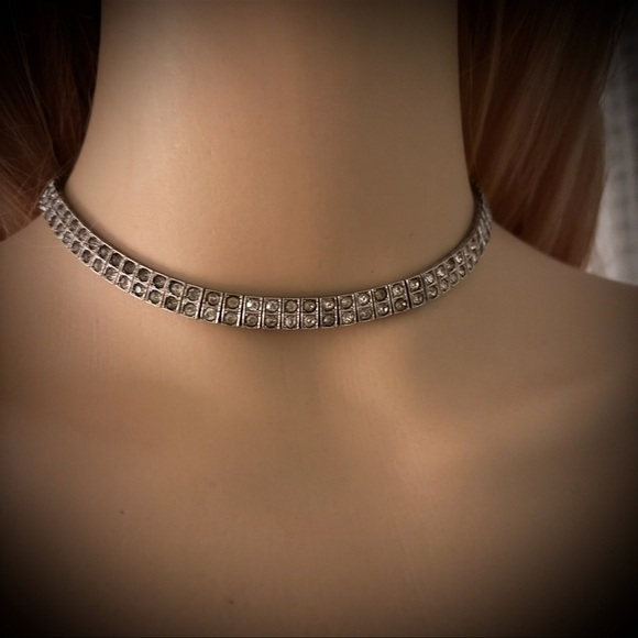 AUTHENTIC GORGEOUS RHINESTONE CHOKER FROM THE 1920’s IN EXCELLENT CONDITION - Picture 1 of 3